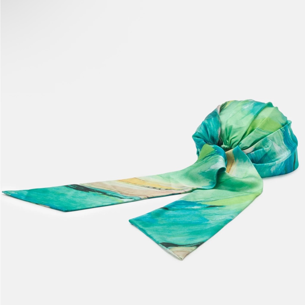 GIGI SATIN HEAD WRAP IN GREEN - Picture 2 of 6